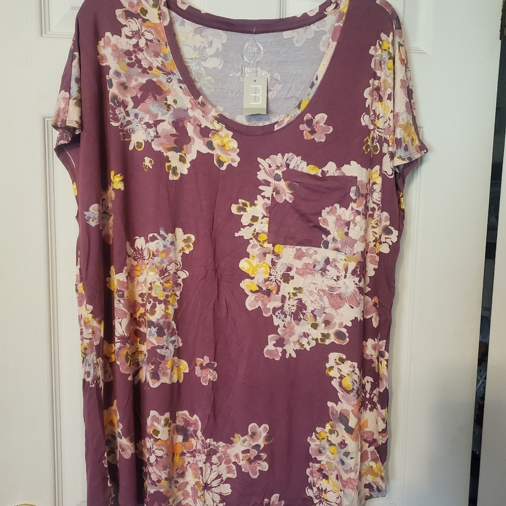 Maurices NWT Dolman floral pocket tee plus